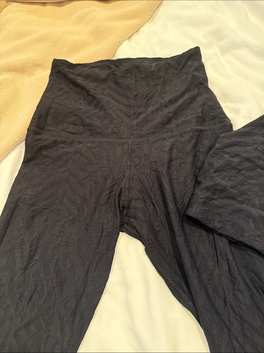 Emily Hsu Designs Black Textured Racerback Sports Bra and Leggings Set - Picture 3 of 3